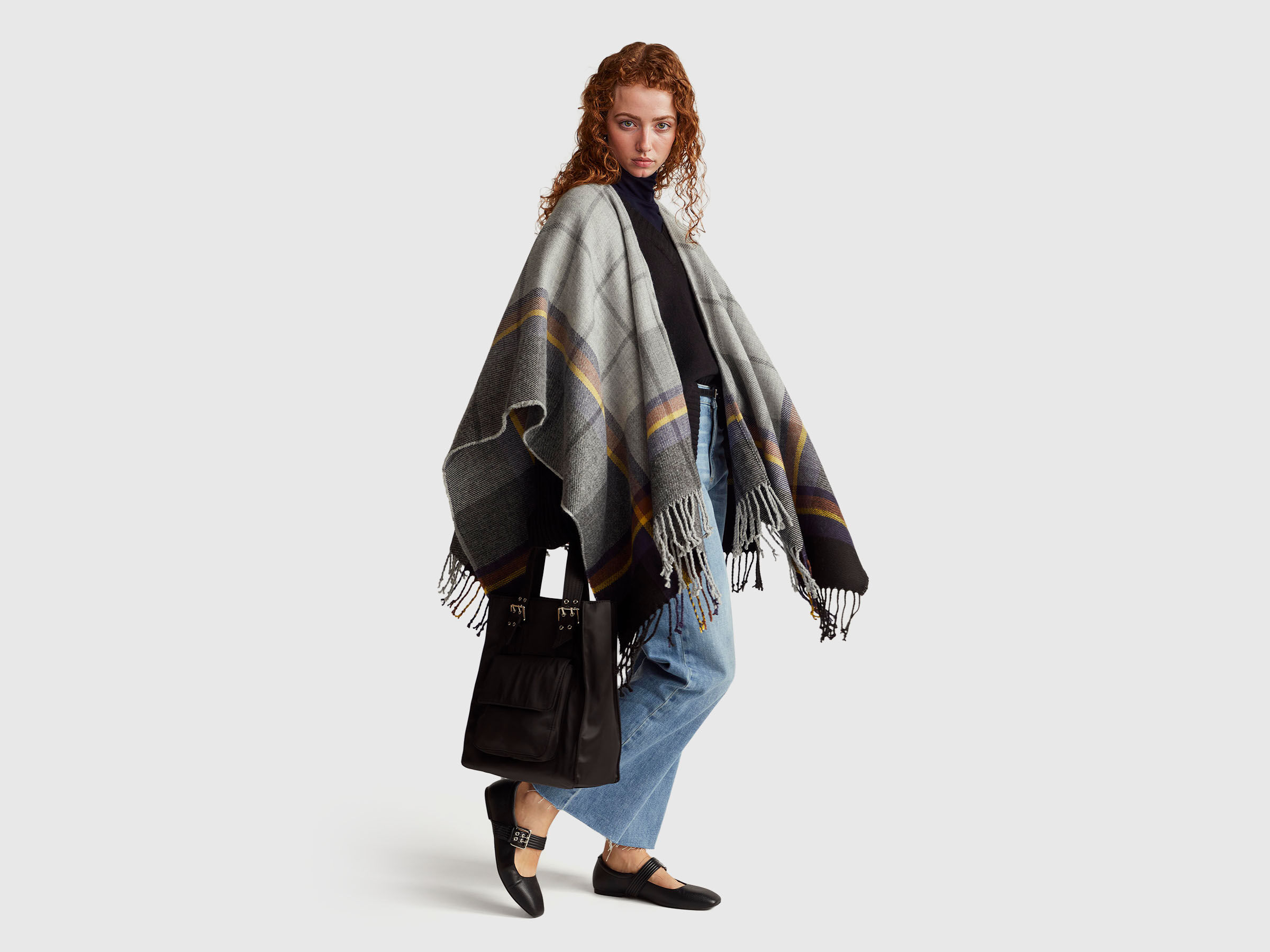 CAPE Women image number 3